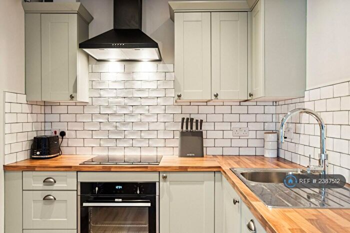 1 Bedroom Flat To Rent In Swiss Farm, Henley-On-Thames, RG9