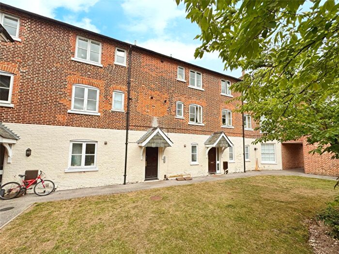 1 Bedroom Flat To Rent In Junction Road, Andover, Hampshire, SP10