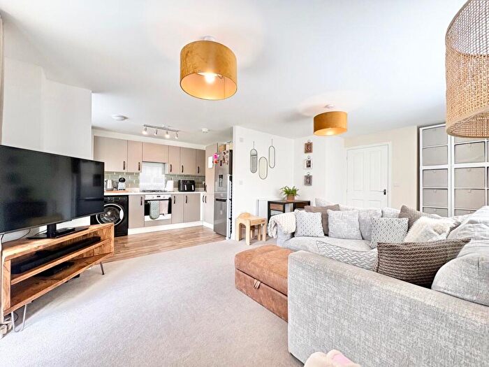 1 Bedroom Flat For Sale In Manx Road, Whitehouse, MK8