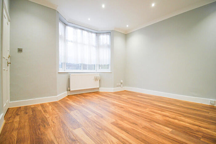 2 Bedroom Flat To Rent In Shernhall Street, Walthamstow, E17
