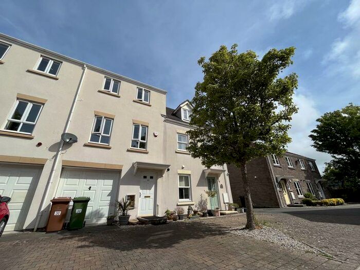 4 Bedroom Town House To Rent In Barlow Gardens - Stunning Four Bedroom Town House, PL2