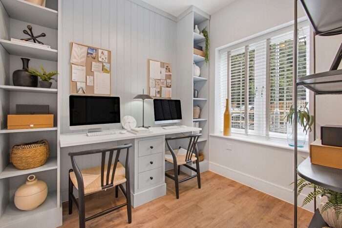 4 Bedroom Detached House For Sale In Coningsby Road, Hawkinge, Folkestone, Kent, CT18
