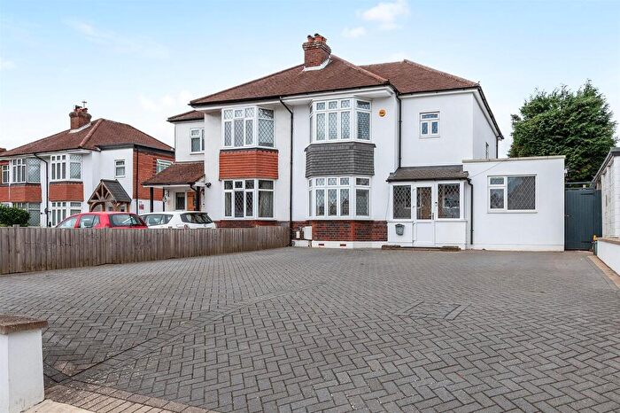 4 Bedroom Semi-Detached House For Sale In Brighton Road, Banstead, SM7