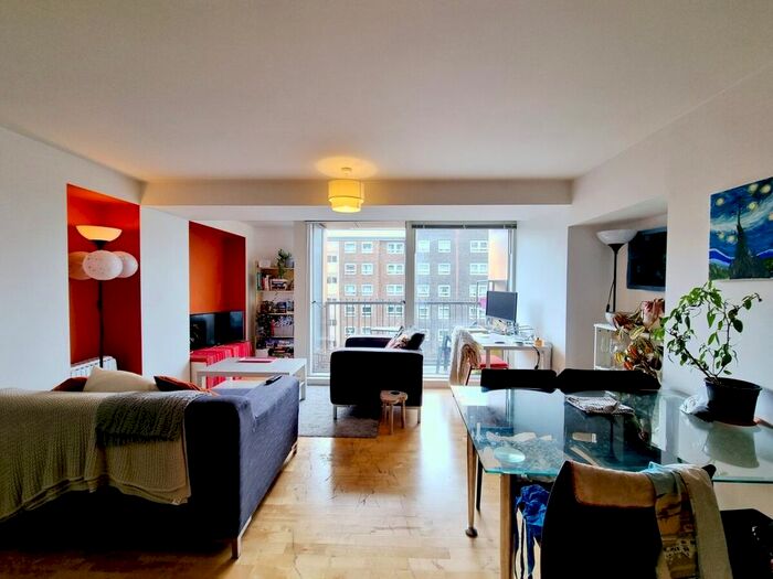 2 Bedroom Flat To Rent In The Avenue, Leeds, LS9