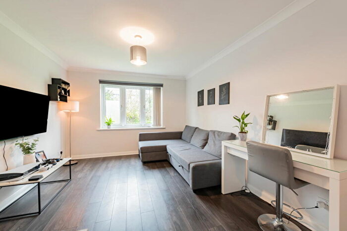 1 Bedroom Flat For Sale In Kingston Court, Romsey Road, Maybush, SO16