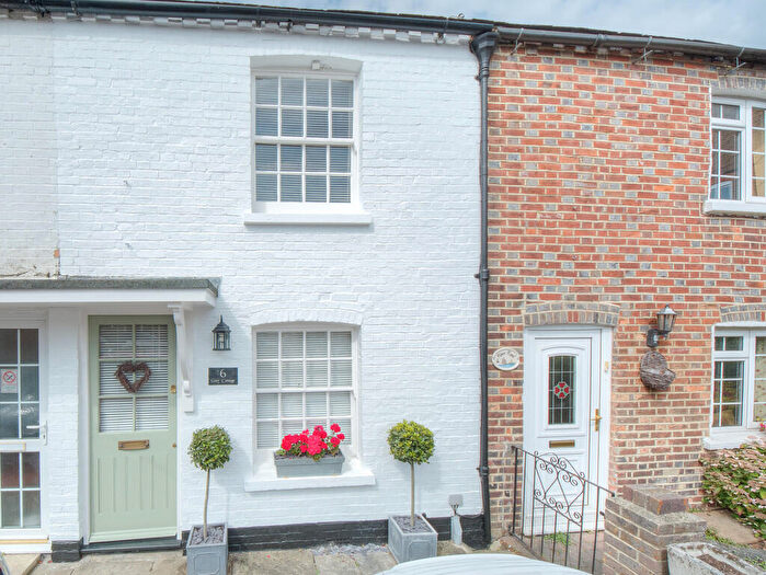 2 Bedroom Cottage For Sale In Arundel, BN18