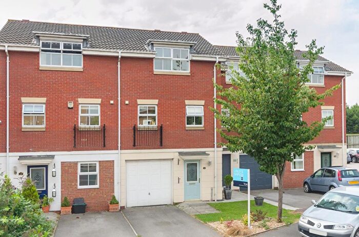 3 Bedroom Detached House To Rent In Eccles Close, Rawcliffe, York, YO30