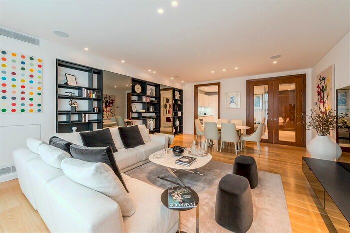 2 Bedroom Flat To Rent In Trevor Square, Knightsbridge, London, SW7