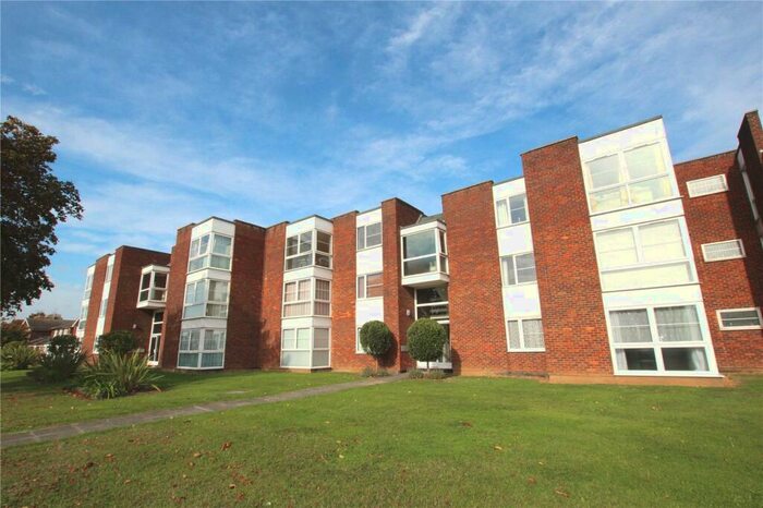 2 Bedroom Apartment To Rent In Thorpe Hall Avenue, Thorpe Bay, Southend On Sea, SS1