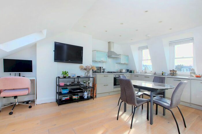 1 Bedroom Flat To Rent In Franconia Road, Clapham, London, SW4