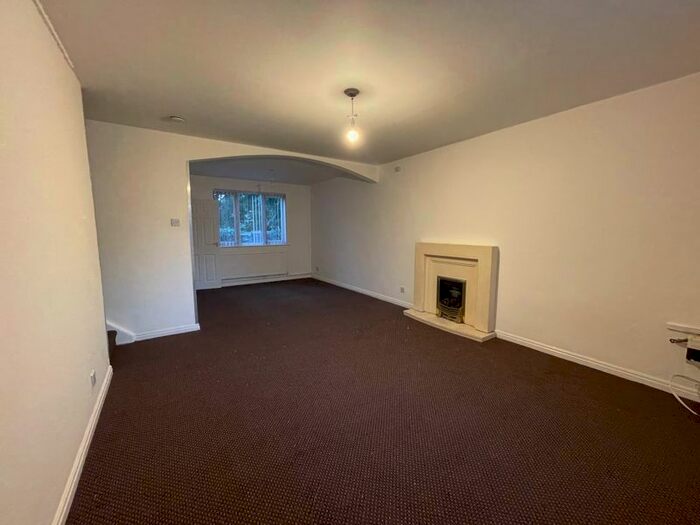 4 Bedroom Detached House To Rent In Roscow Avenue, Breightmet, Bolton, BL2