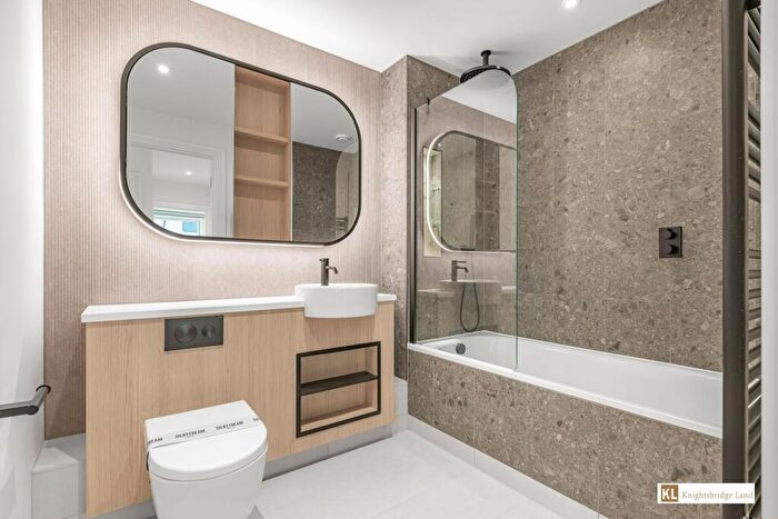 1 Bedroom Flat To Rent In Bower House, Henshaw Parad, The Hyde, NW9