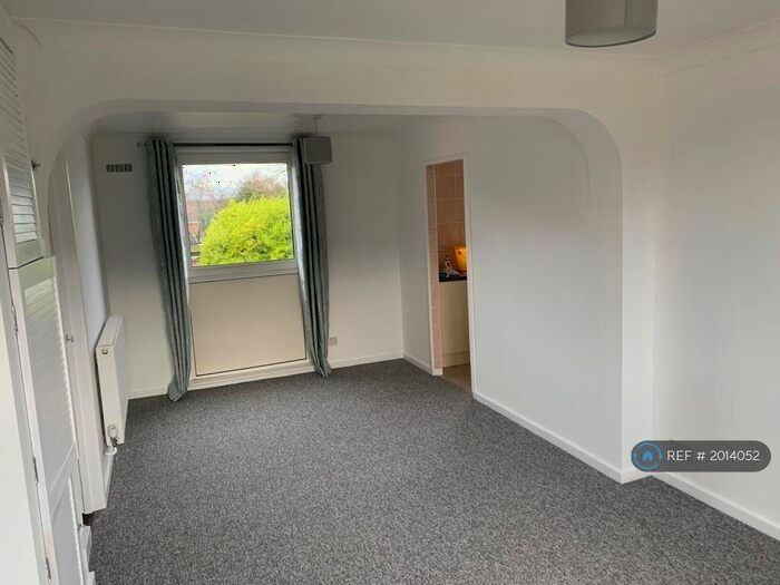 1 Bedroom Flat To Rent In Poole, Poole, BH17