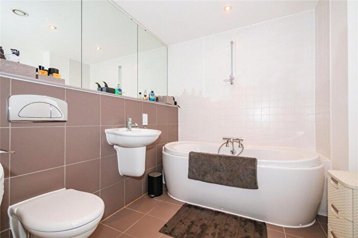2 Bedroom Apartment To Rent In Leftbank, , Leftbank, Manchester, M3