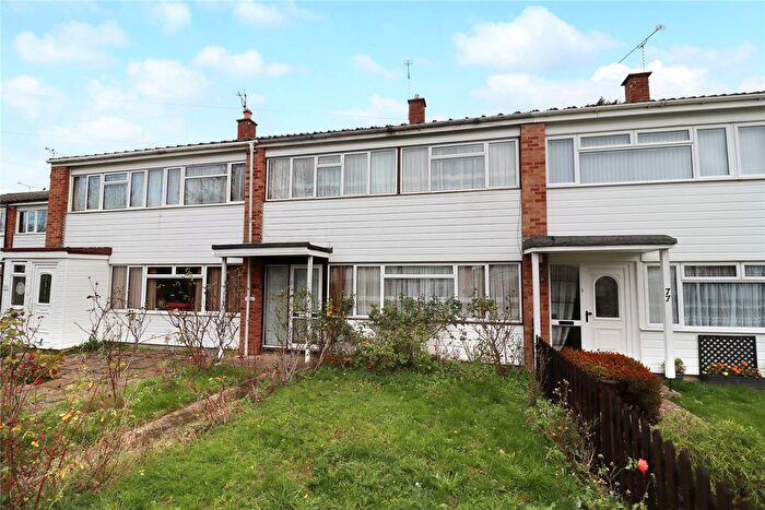 3 Bedroom Terraced House For Sale In Woking, Surrey, GU22