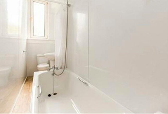 1 Bedroom Flat To Rent In Elgin Terrace, Easter Road, Edinburgh, EH7