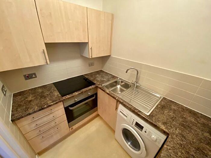Studio To Rent In St Marys Close, Maidenhead, SL6