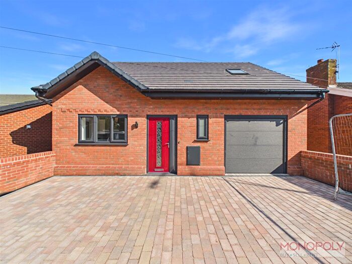 4 Bedroom Detached House To Rent In Hawarden Road, Wrexham, LL12