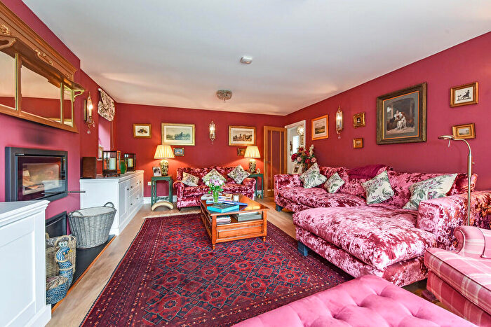 4 Bedroom Detached House For Sale In Mint Road, Liss Forest, Hampshire, GU33