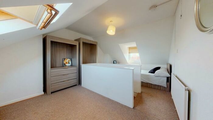 4 Bedroom House To Rent In Broad Street, Loughborough, Leicestershire, LE11