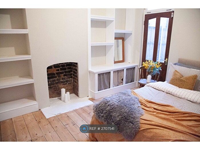 3 Bedroom Terraced House To Rent In Elcot Avenue, London, SE15