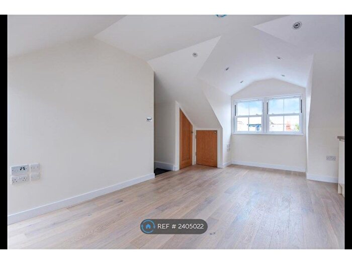 1 Bedroom Flat To Rent In London Road, Reading, RG1