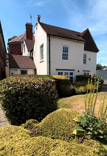 1 Bedroom Apartment To Rent In East Street, Farnham Moor Park, GU9