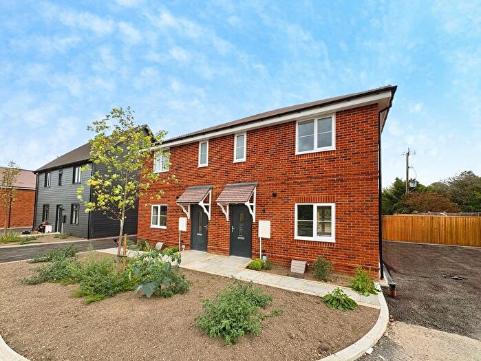 3 Bedroom Semi-detached House To Rent In Turnpike Close, Runfold, GU10