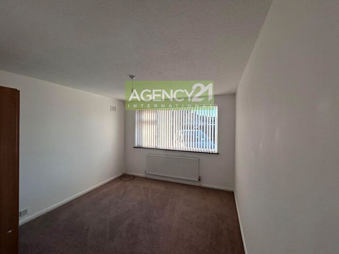 2 Bedroom Bungalow To Rent In Greville Smith Avenue, Whitnash, CV31