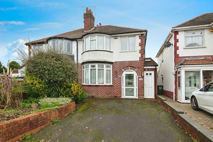 3 Bedroom Semi Detached House For Sale In Stanley Road, West Bromwich, B71