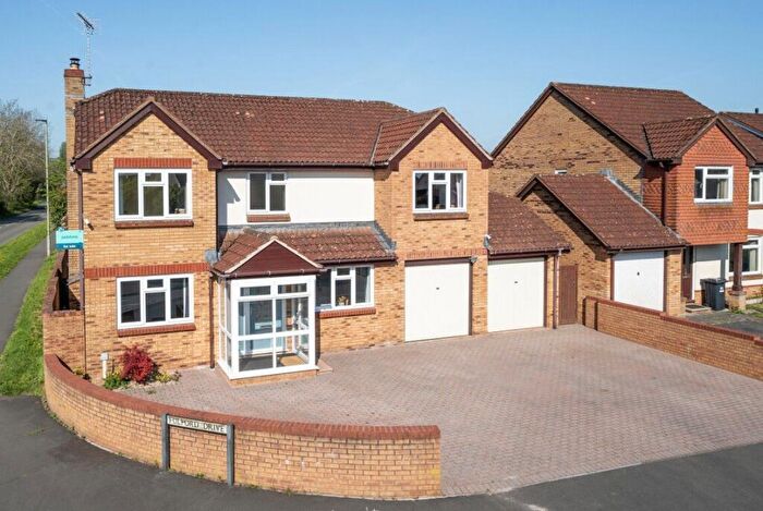 4 Bedroom Detached House For Sale In Fulford Drive, Cullompton, Devon, EX15