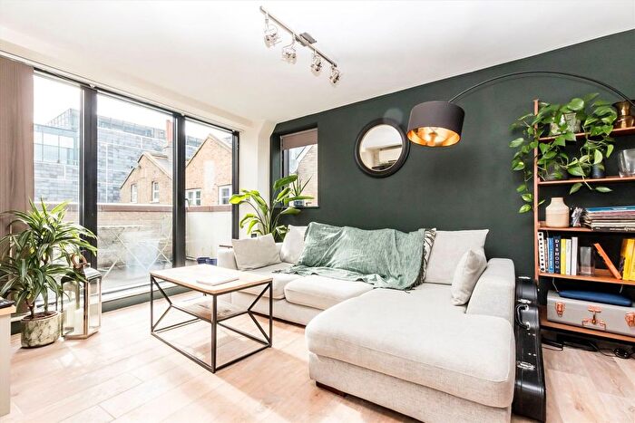 1 Bedroom Flat For Sale In Putney Bridge Road, Wandsworth, SW18