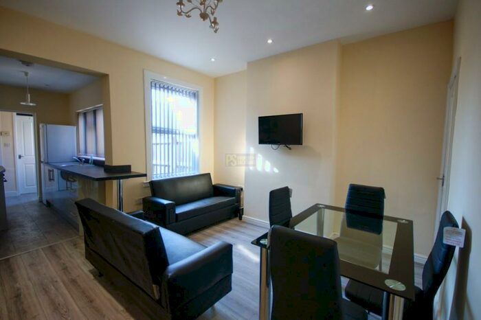 6 Bedroom Terraced House To Rent In Coronation Road, Selly Oak - Student Property, B29