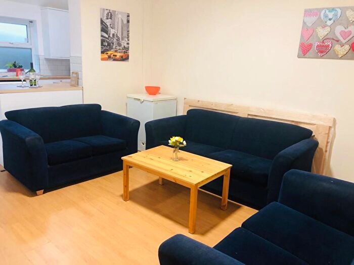 6 Bedroom House To Rent In Pomona Street, Sheffield, S11