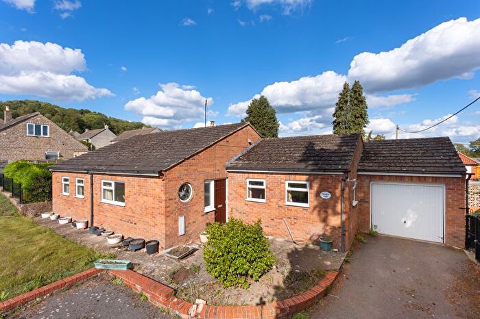 3 Bedroom Detached Bungalow For Sale In Old Road, Kirkbymoorside, York, YO62