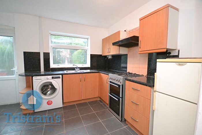 3 Bedroom Terraced House To Rent In Tissington Road, Nottingham, NG7