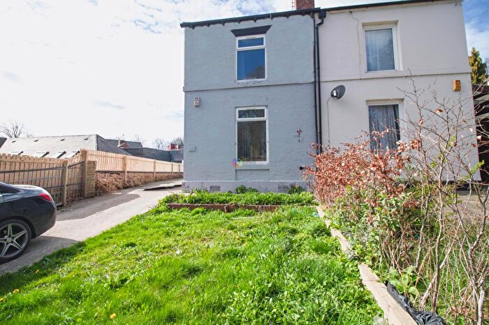 3 Bedroom Semi Detached House To Rent In Burngreave Road, Sheffield, S3