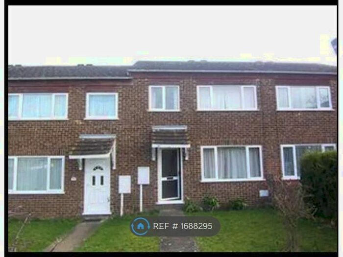 3 Bedroom Terraced House To Rent In Golden Drive, Eaglestone, Milton Keynes, MK6