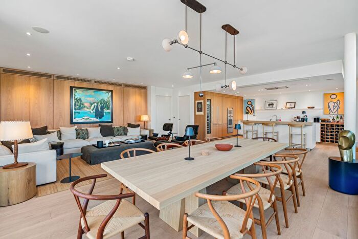 3 Bedroom Flat For Sale In Bolsover Street, Fitzrovia, London, W1W