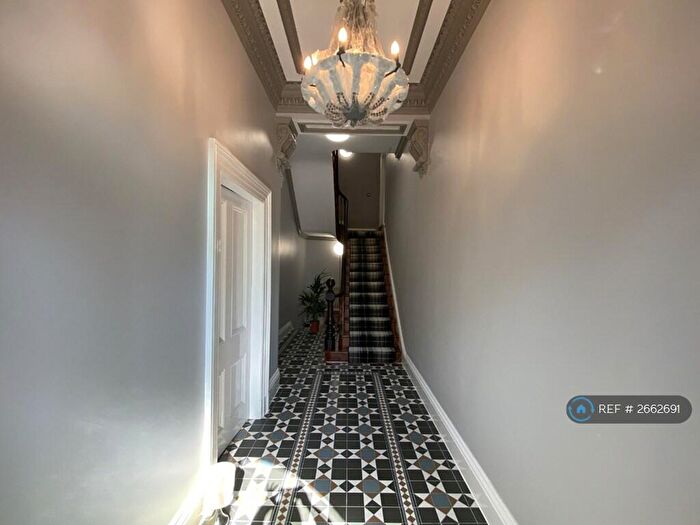 2 Bedroom Flat To Rent In Withington Road, Manchester, M16