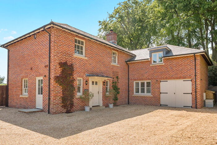 4 Bedroom Detached House For Sale In Sleepers Hill, Winchester, SO22