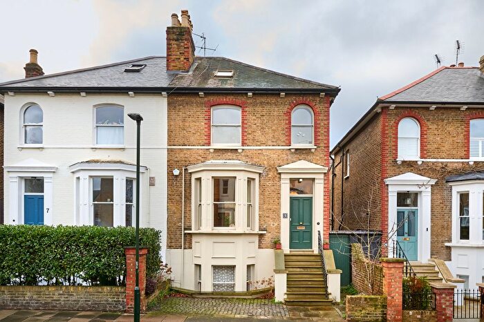 4 Bedroom Semi Detached House For Sale In Mount Ararat Road, Richmond, TW10