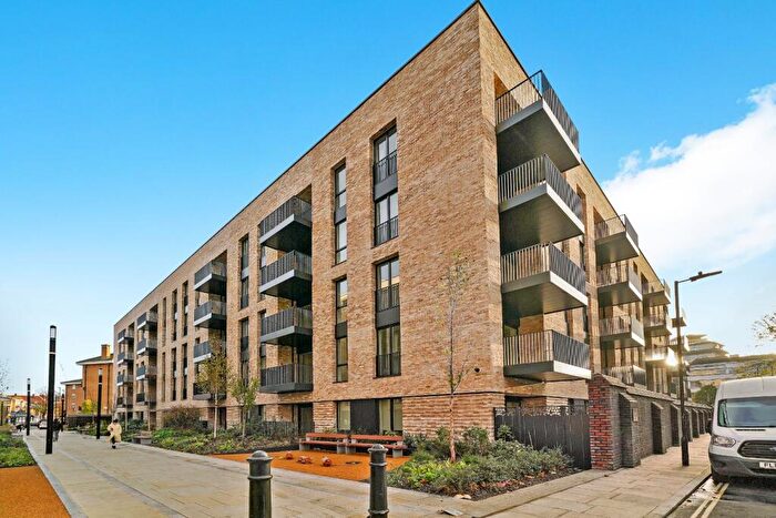 2 Bedroom Flat For Sale In Carrick Yard, Fisherton Street, NW8