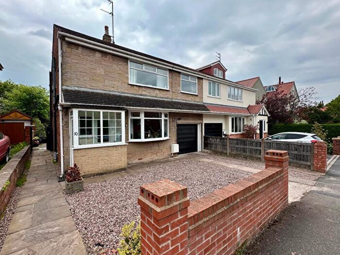 4 Bedroom Semi-Detached House For Sale In Lockwood Avenue, Poulton-Le-Fylde, FY6