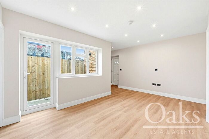 2 Bedroom Flat For Sale In Northborough Road, Norbury, SW16