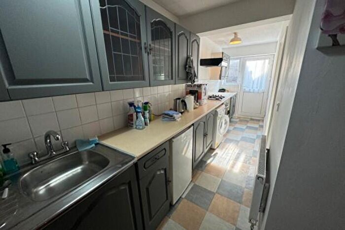 4 Bedroom Terraced House To Rent In Rhymney Street Cardiff, CF24