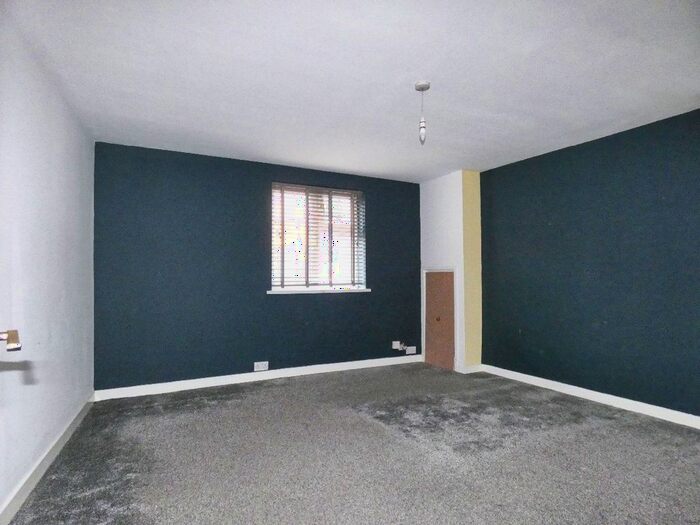 1 Bedroom Flat To Rent In Ground Floor, Shelton New Road, Stoke-On-Trent, ST4