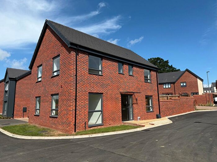 4 Bedroom Detached House For Sale In Walmer Way, Milton Keynes, MK4