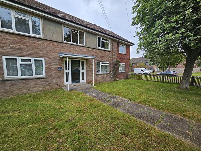 1 Bedroom Flat To Rent In Poundbury Crescent, Dorchester, DT1