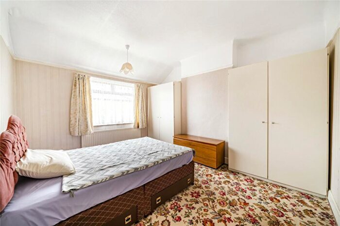3 Bedroom Terraced House For Sale In Dawson Road, Kingston Upon Thames, KT1